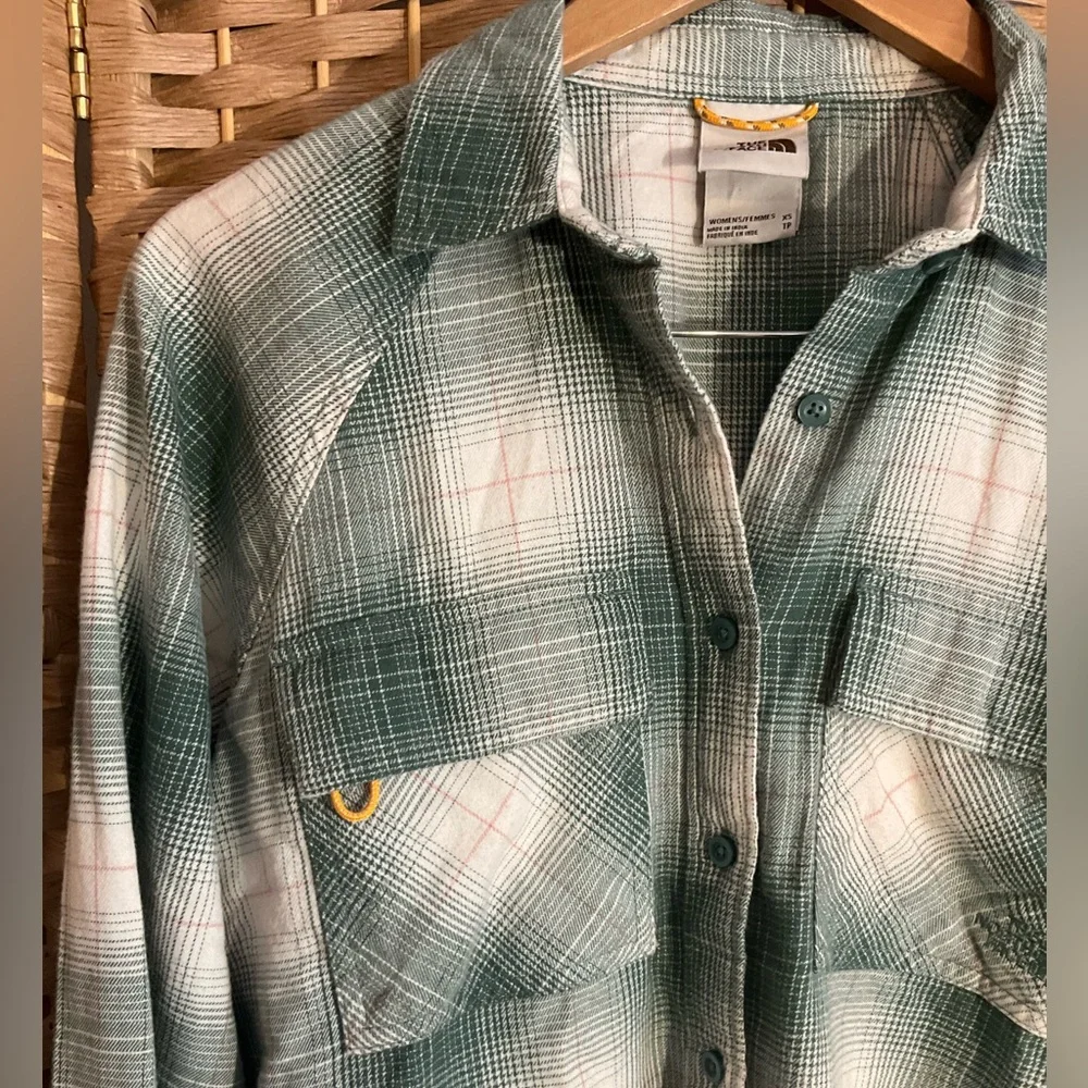 The North Face Plaid Cotton Shirt - Picture 5 of 10